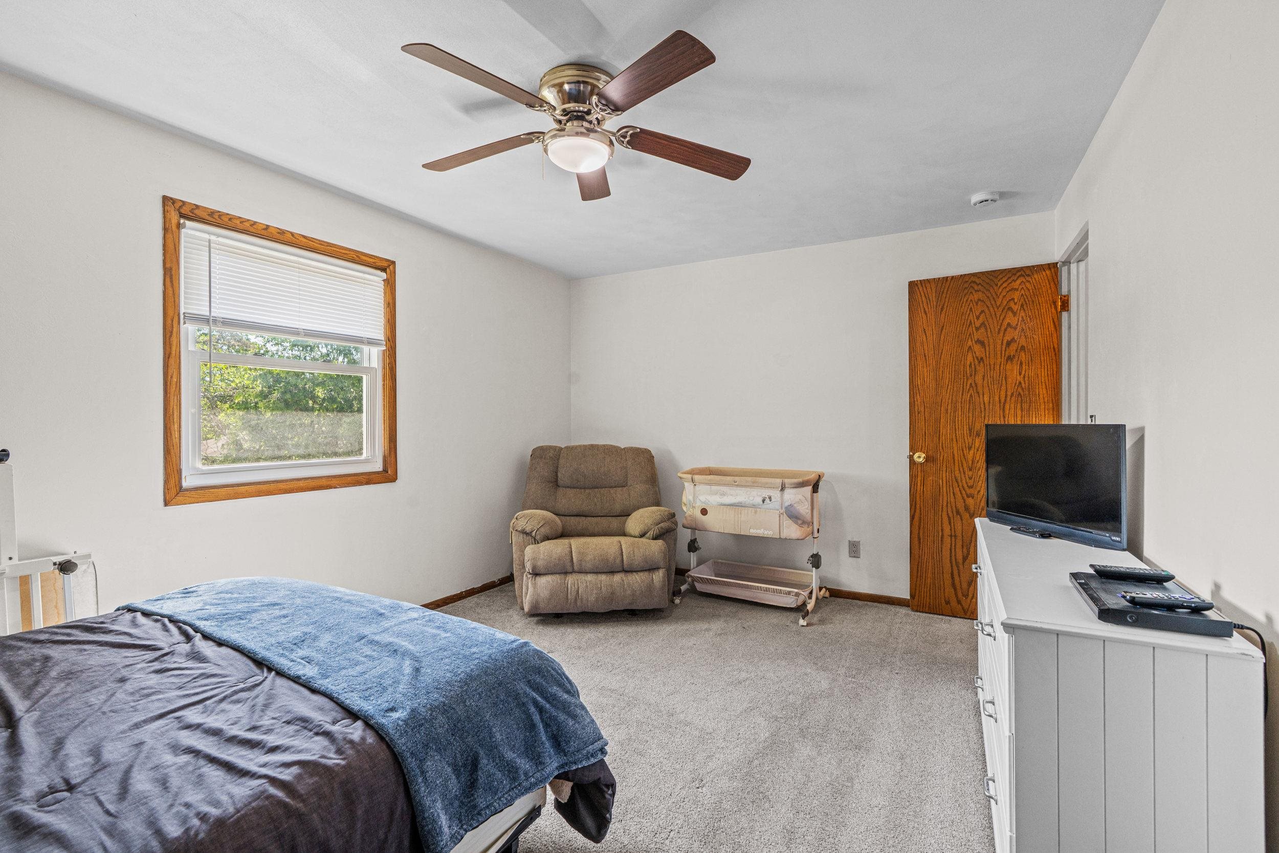 706 North Hawthorne Drive Appleton, WI 54915 - Photo 14 of 64