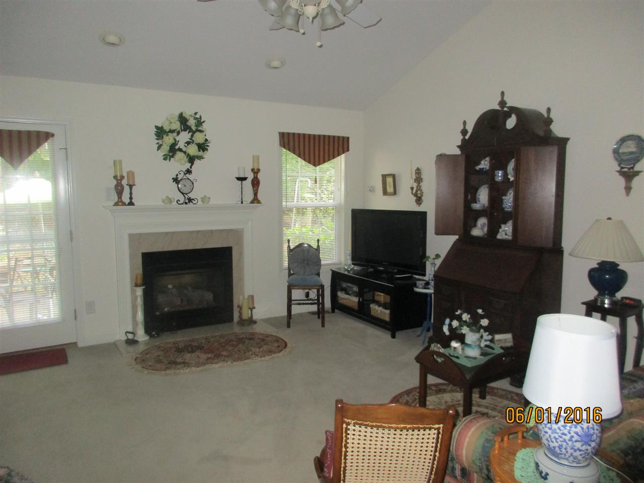 518 Latta Road Durham, NC 27712 - Photo 9 of 25 Living Room