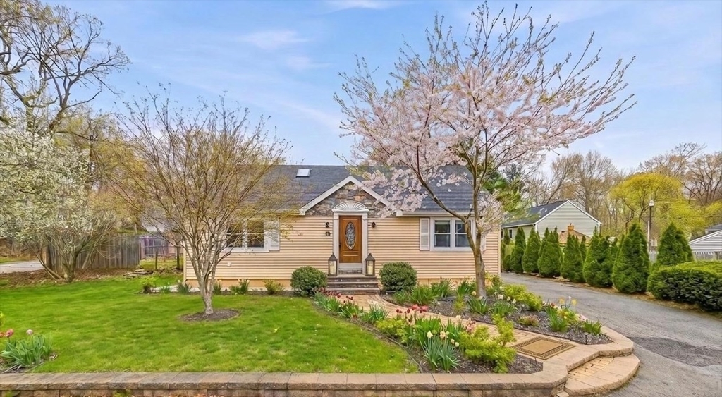 39 Brook Street Mansfield, MA 02048 - Photo 1 of 38