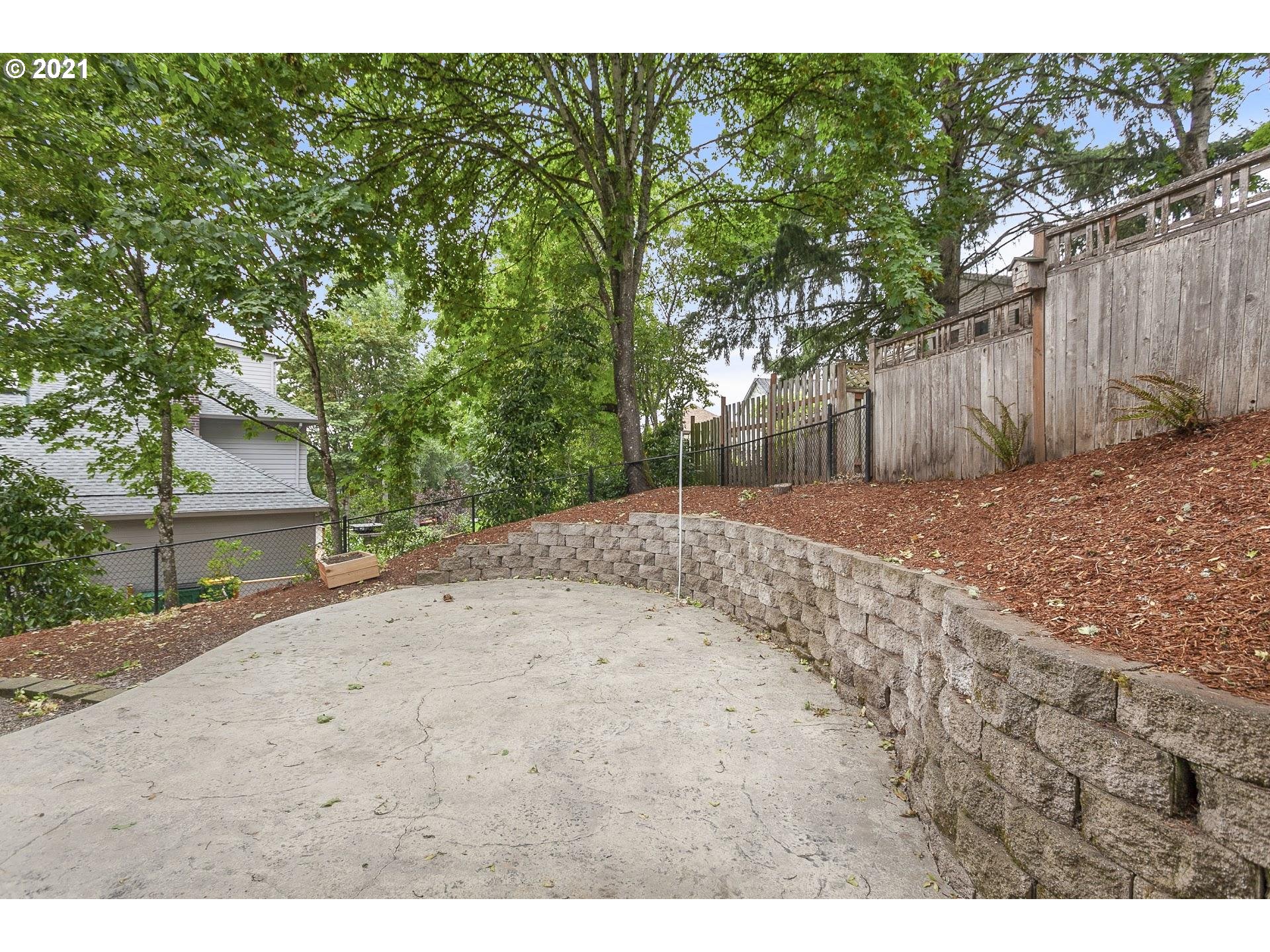 19520 Southwest Ruth Court Beaverton, OR 97007 - Photo 29 of 31 Patio