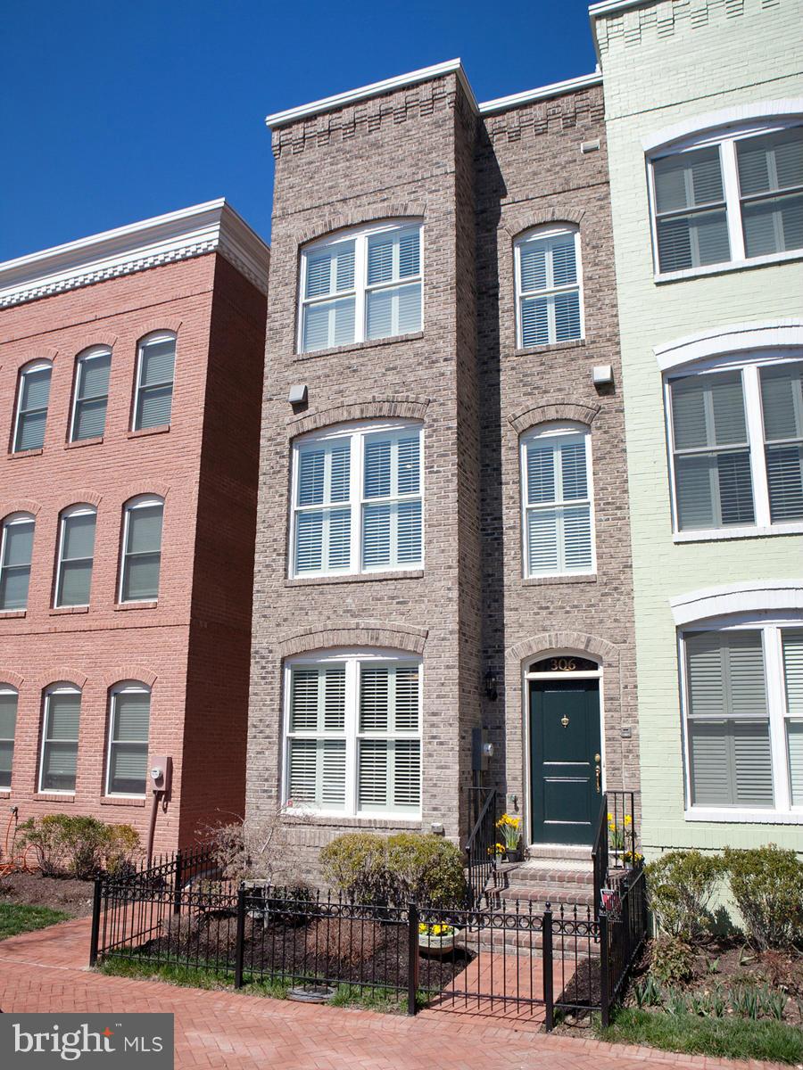 306 K Street Southeast Washington, DC 20003 - Photo 1 of 30 South Facing K Street, SE Facade