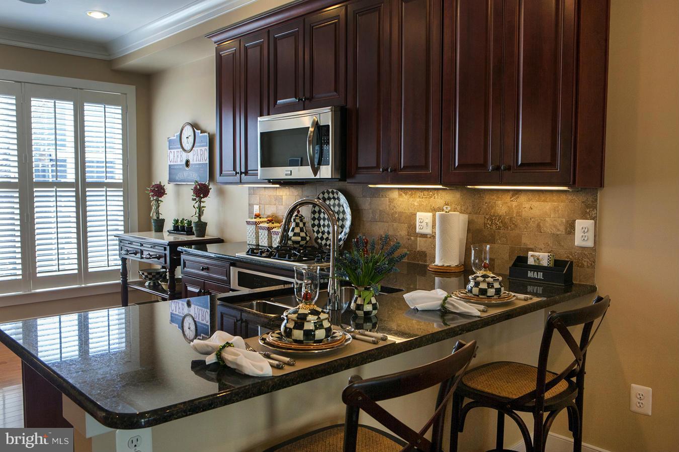 306 K Street Southeast Washington, DC 20003 - Photo 11 of 30 Main Level Kitchen Southwest