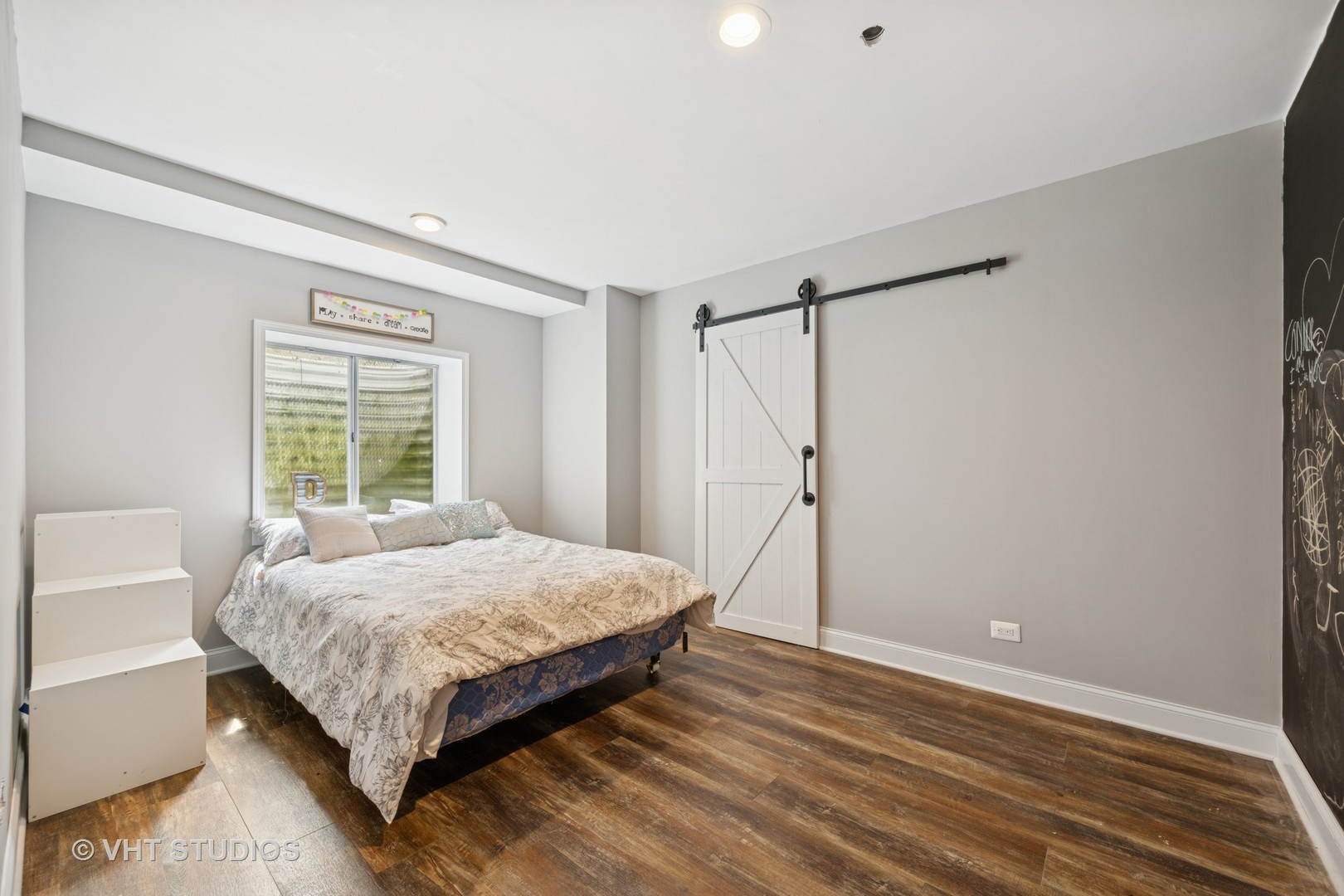 390 Sterling Circle Cary, IL 60013 - Photo 22 of 55 a bedroom with a bed and a window