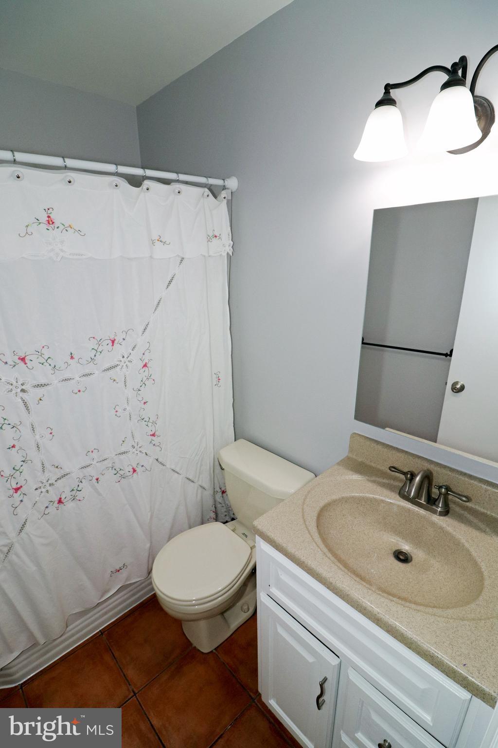 614 Kenbrook Drive Silver Spring, MD 20902 - Photo 16 of 35 Bathroom