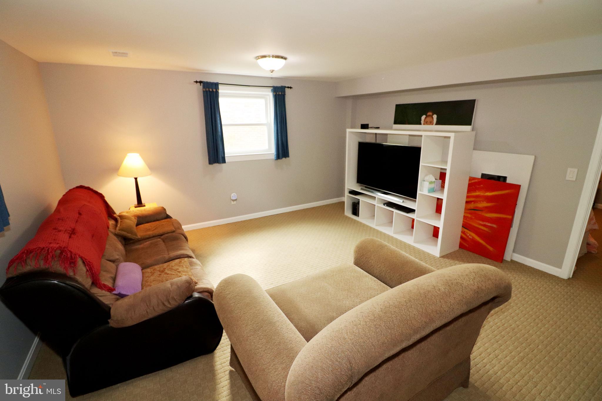 614 Kenbrook Drive Silver Spring, MD 20902 - Photo 24 of 35 Family Room