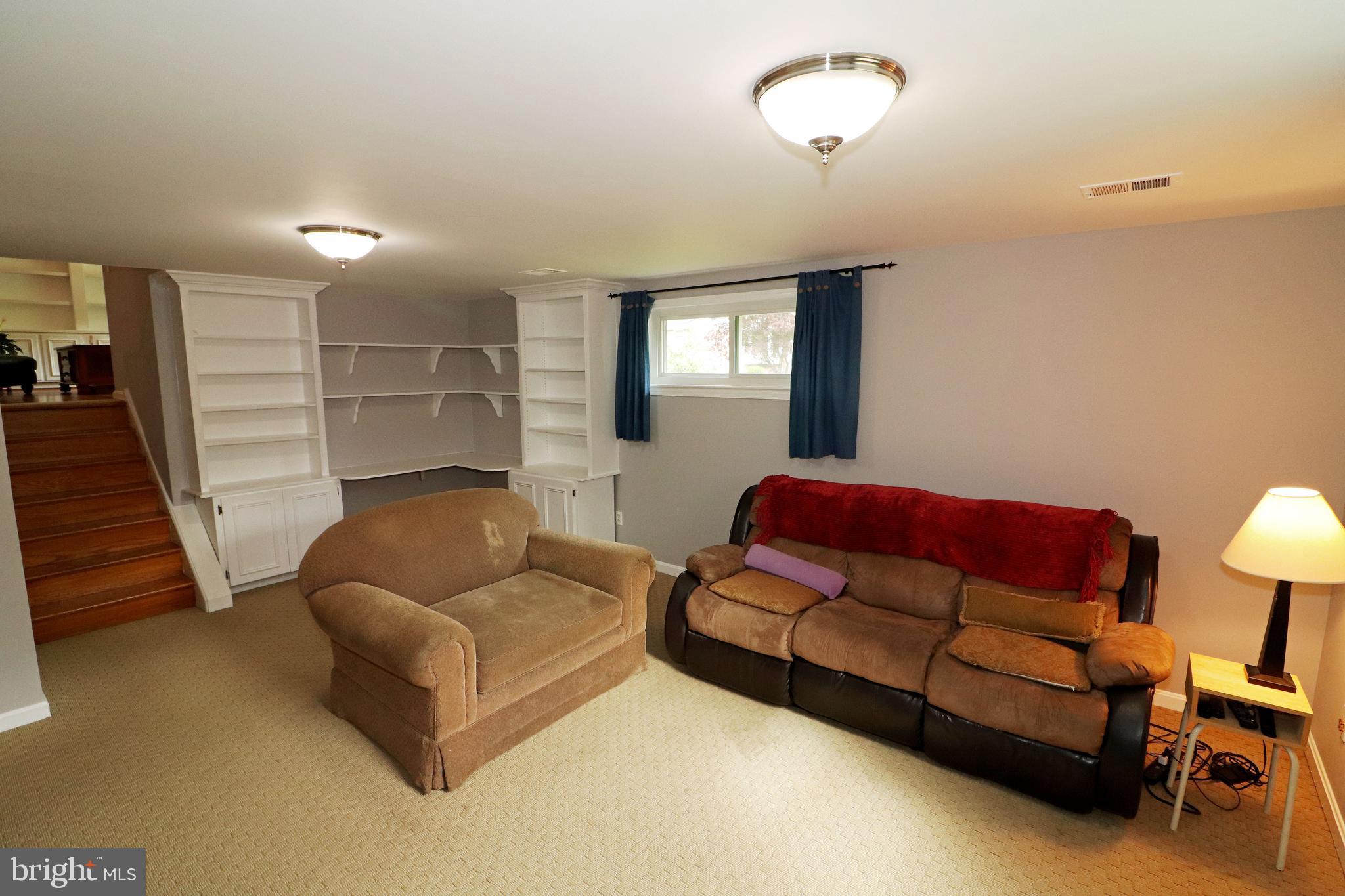 614 Kenbrook Drive Silver Spring, MD 20902 - Photo 25 of 35 Family Room