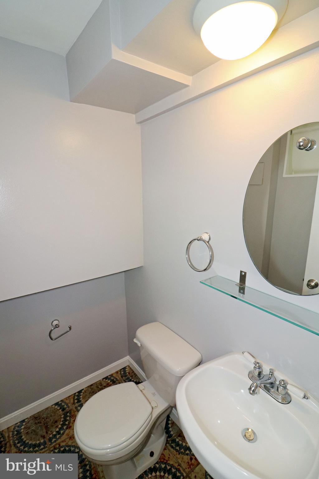 614 Kenbrook Drive Silver Spring, MD 20902 - Photo 27 of 35 Bathroom