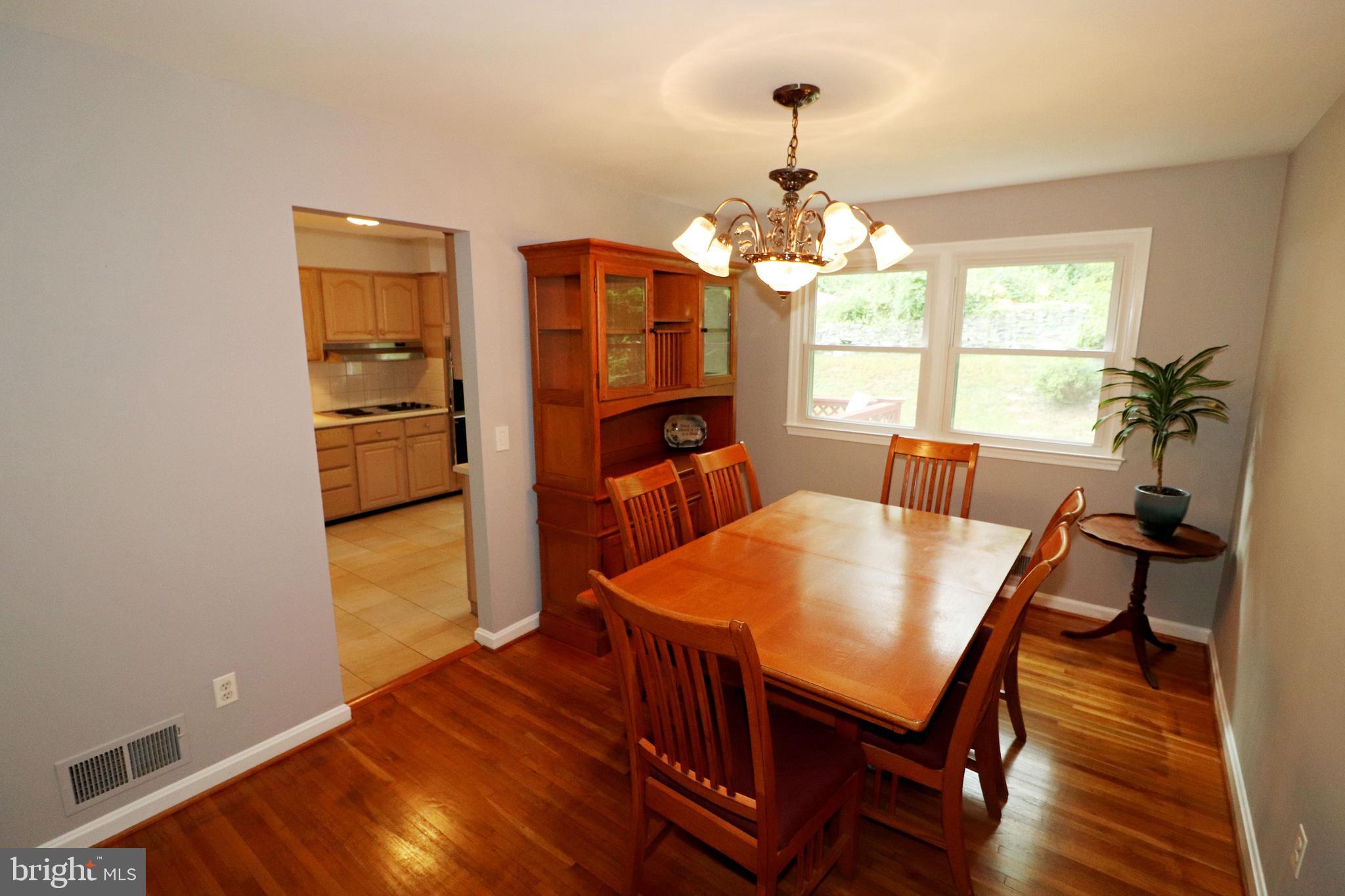 614 Kenbrook Drive Silver Spring, MD 20902 - Photo 6 of 35 Dining Room