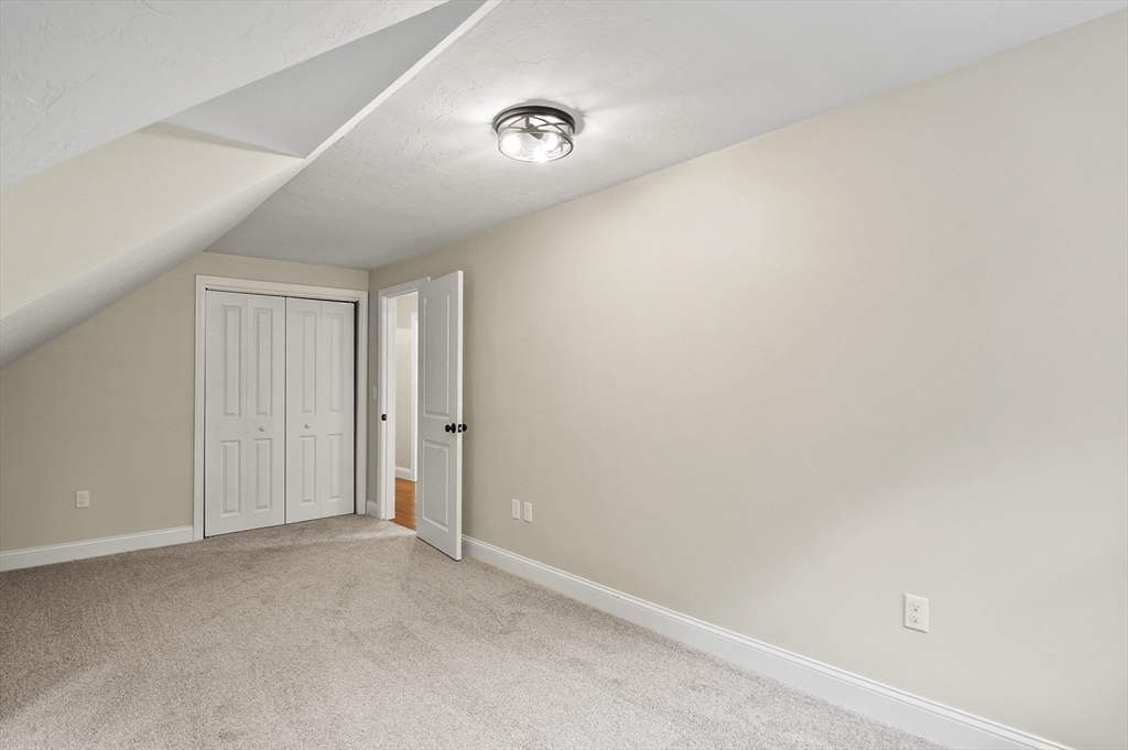 19 King Road Charlton, MA 01507 - Photo 23 of 35