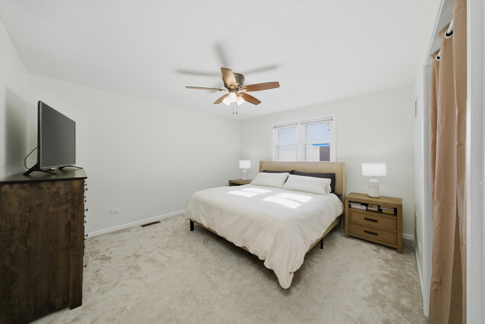 24350 Marble Road Channahon, IL 60410 - Photo 14 of 28 a bedroom with a bed and a television