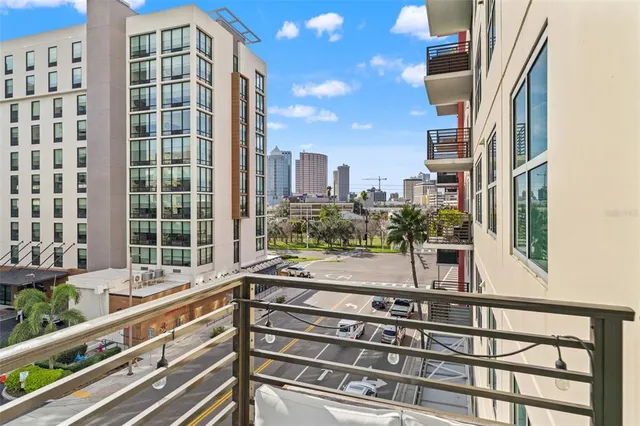 $409,990 | 1120 East Kennedy Boulevard, Unit 413, Tampa, FL 33602