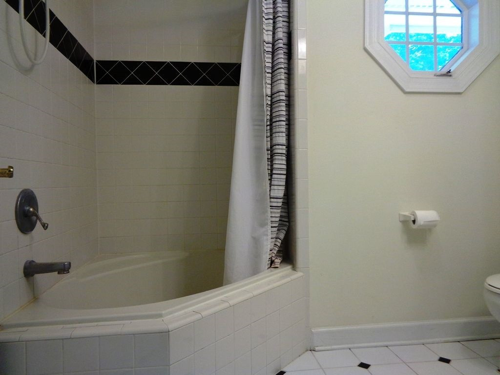 5712 Dunstan Court Raleigh, NC 27613 - Photo 17 of 22 Photo 17
