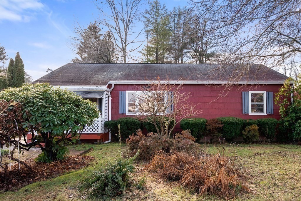 11 Fernwood Road Southwick, MA 01077 - Photo 3 of 35 Gallery Image 3