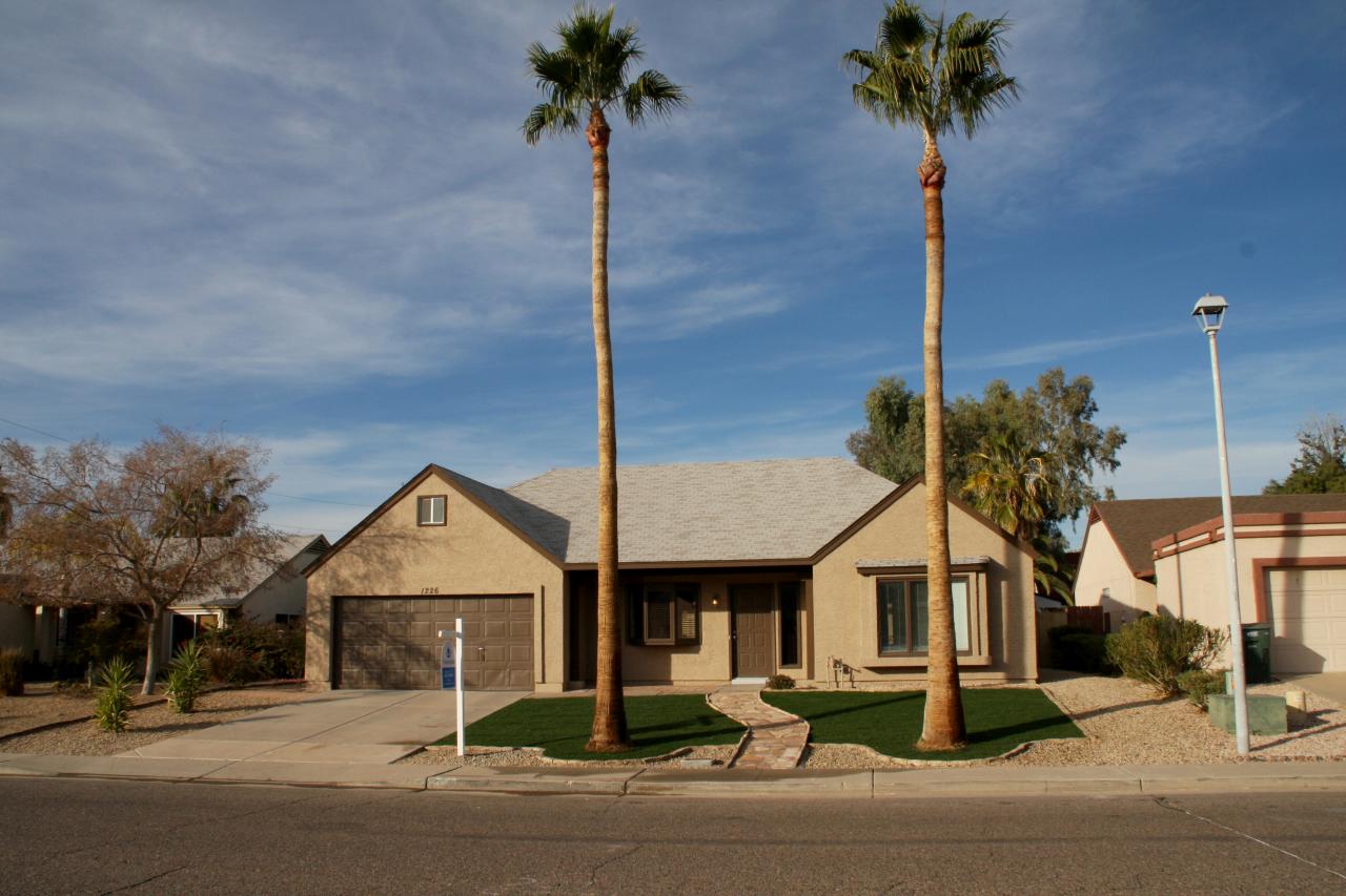 1226 East Utopia Road Phoenix, AZ 85024 - Photo 1 of 38 Front