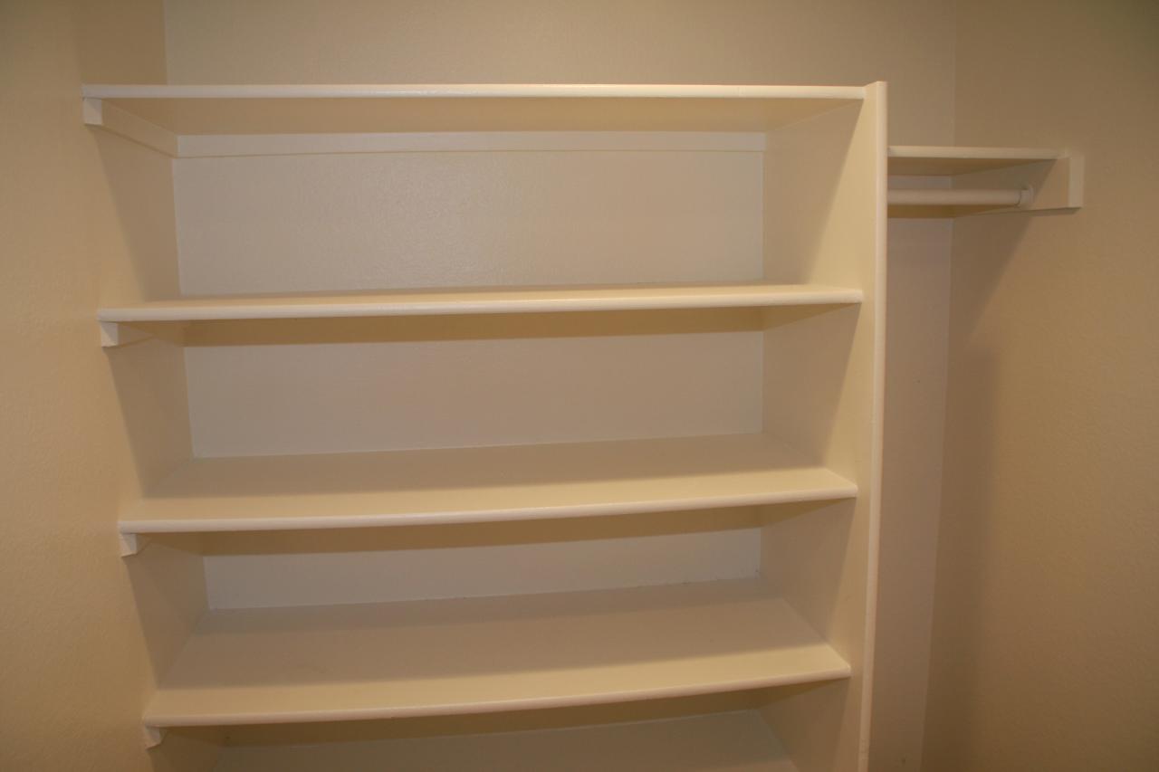 1226 East Utopia Road Phoenix, AZ 85024 - Photo 14 of 38 Large Pantry