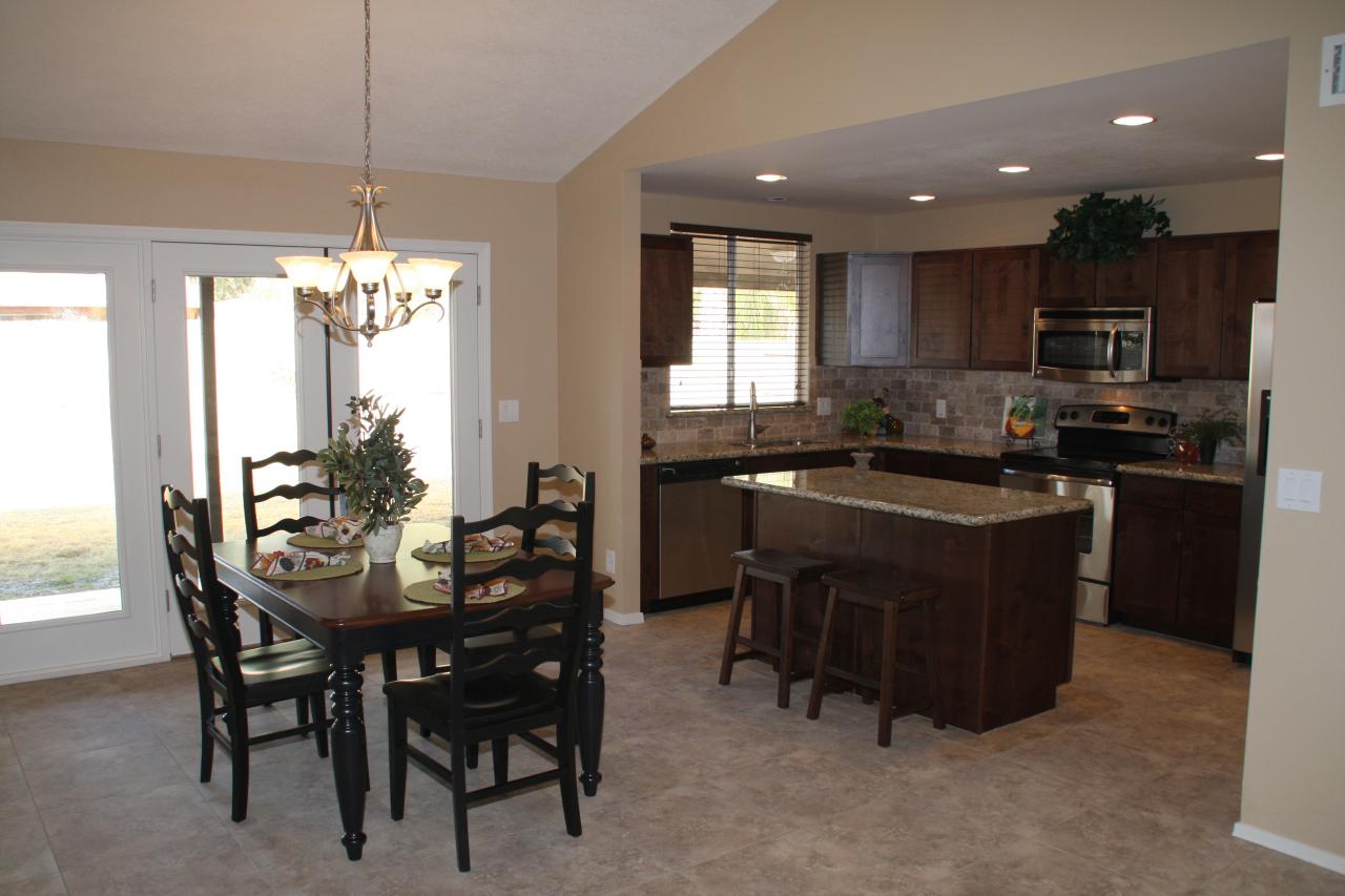 1226 East Utopia Road Phoenix, AZ 85024 - Photo 8 of 38 Kitchen Area