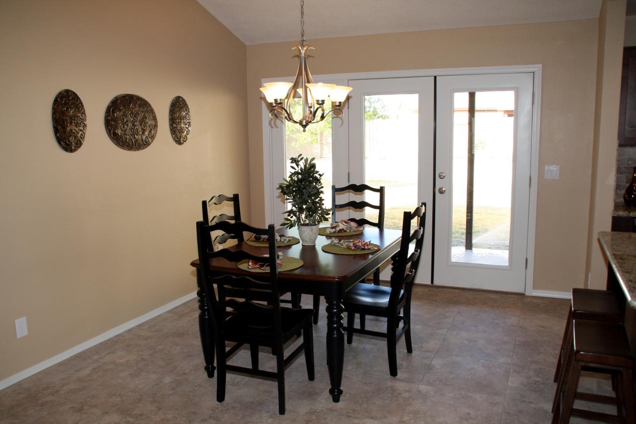 1226 East Utopia Road Phoenix, AZ 85024 - Photo 9 of 38 Dining Room