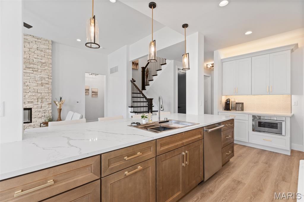 403 Rayburn Avenue St. Louis, MO 63127 - Photo 12 of 48