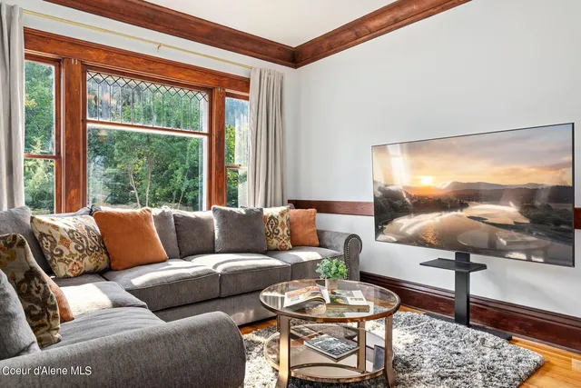 $815,000 | 6955 Apple Alley, Bonners Ferry, ID 83805