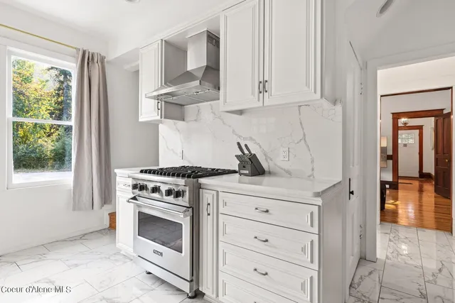 $815,000 | 6955 Apple Alley, Bonners Ferry, ID 83805