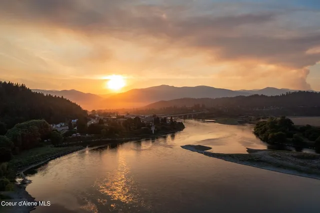 $815,000 | 6955 Apple Alley, Bonners Ferry, ID 83805