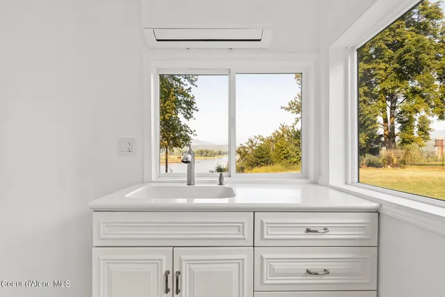 $815,000 | 6955 Apple Alley, Bonners Ferry, ID 83805