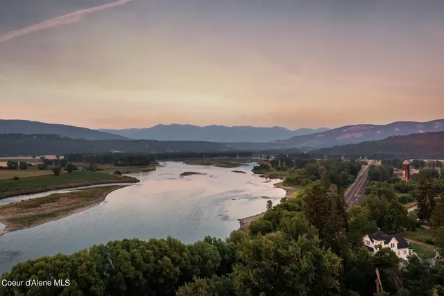 $815,000 | 6955 Apple Alley, Bonners Ferry, ID 83805