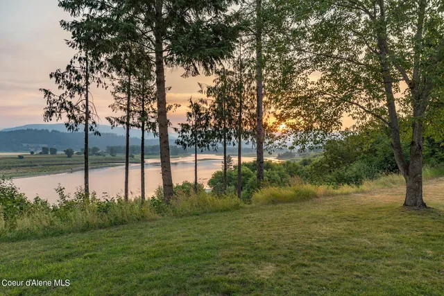 $815,000 | 6955 Apple Alley, Bonners Ferry, ID 83805