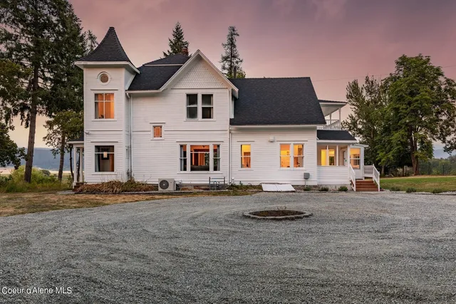 $815,000 | 6955 Apple Alley, Bonners Ferry, ID 83805