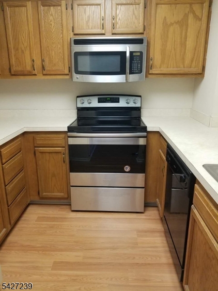 60 Wescott Road Bedminster, NJ 07921 - Photo 5 of 11