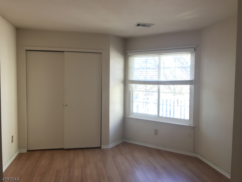 60 Wescott Road Bedminster, NJ 07921 - Photo 6 of 11