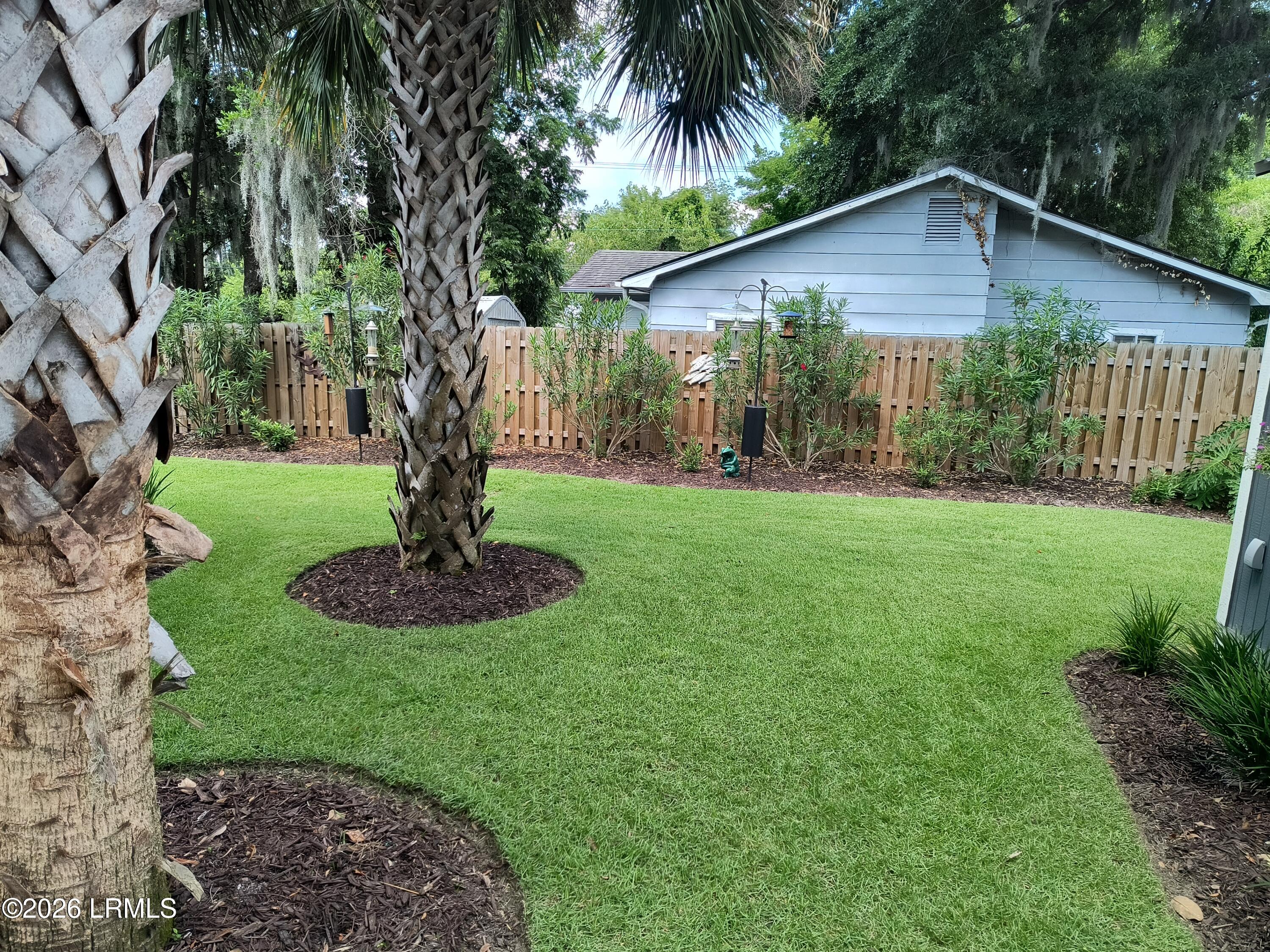 1111 Washington Street Beaufort, SC 29902 - Photo 17 of 31 Rear yard next to studio