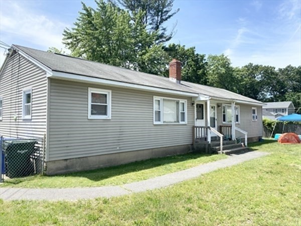 142 Gresham Street Springfield, MA 01119 - Photo 1 of 6