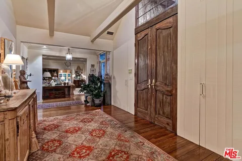 $9,380,000 | 602 Foothill Road, Beverly Hills, CA 90210