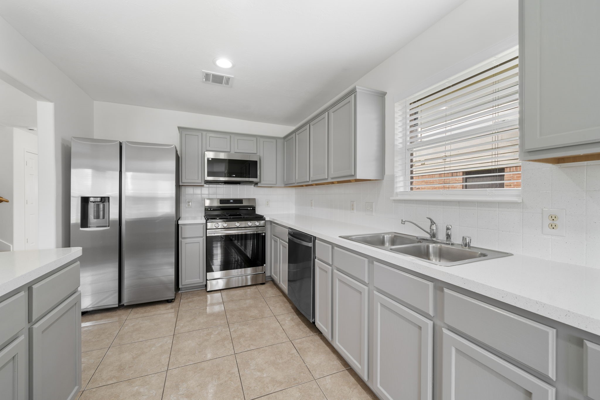 8514 Windy Thicket Lane Cypress, TX 77433 - Photo 4 of 15