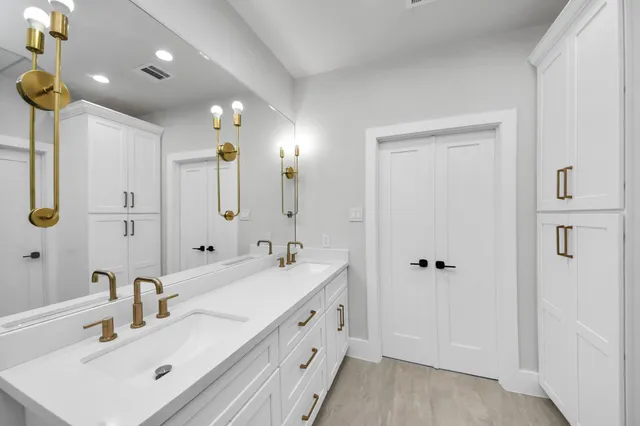 $2,350 | 6322 Milwee Street, Unit A, Houston, TX 77092