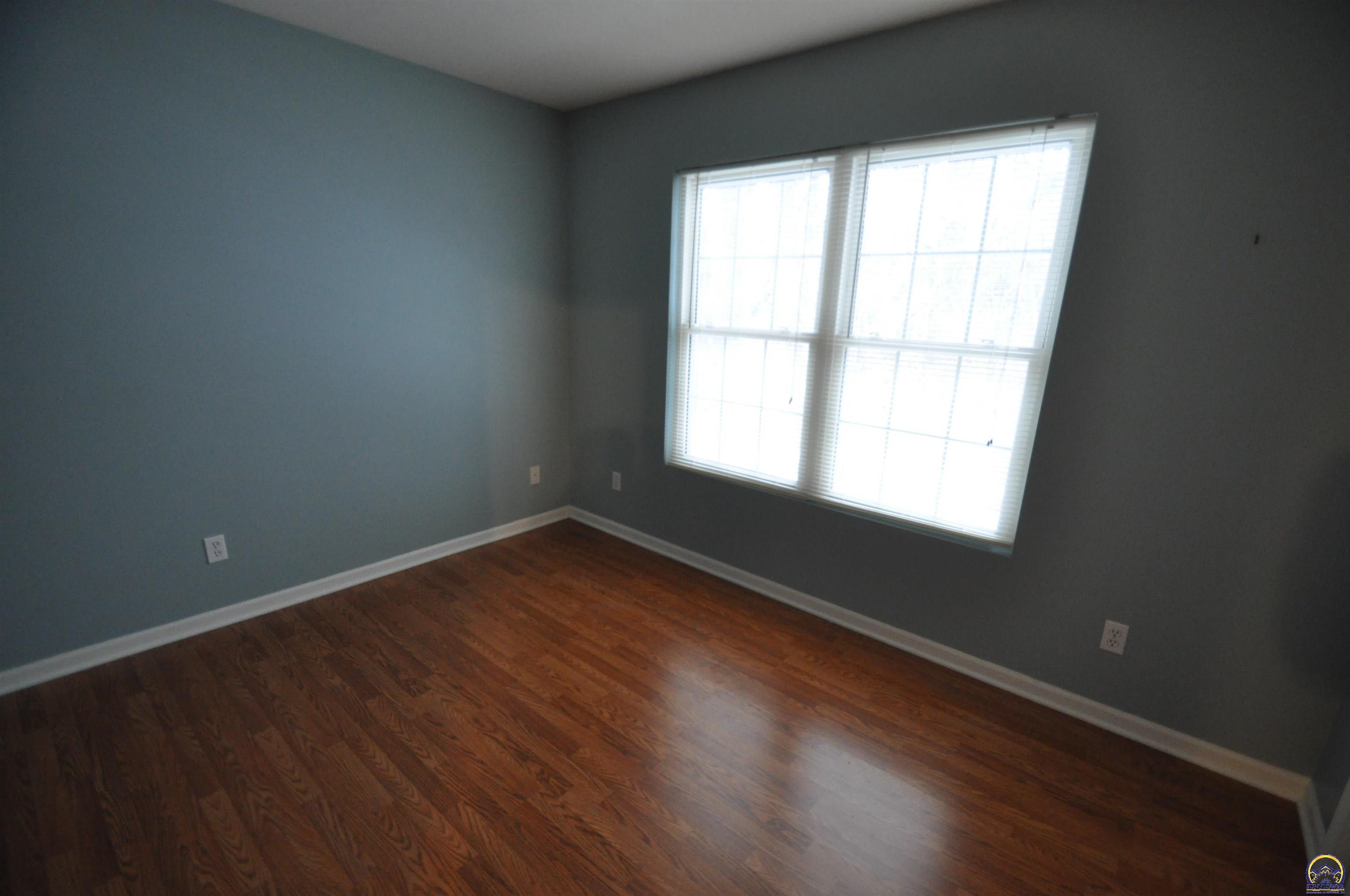 5822 Southwest Sterling Lane Topeka, KS 66604 - Photo 32 of 51 bedroom 2