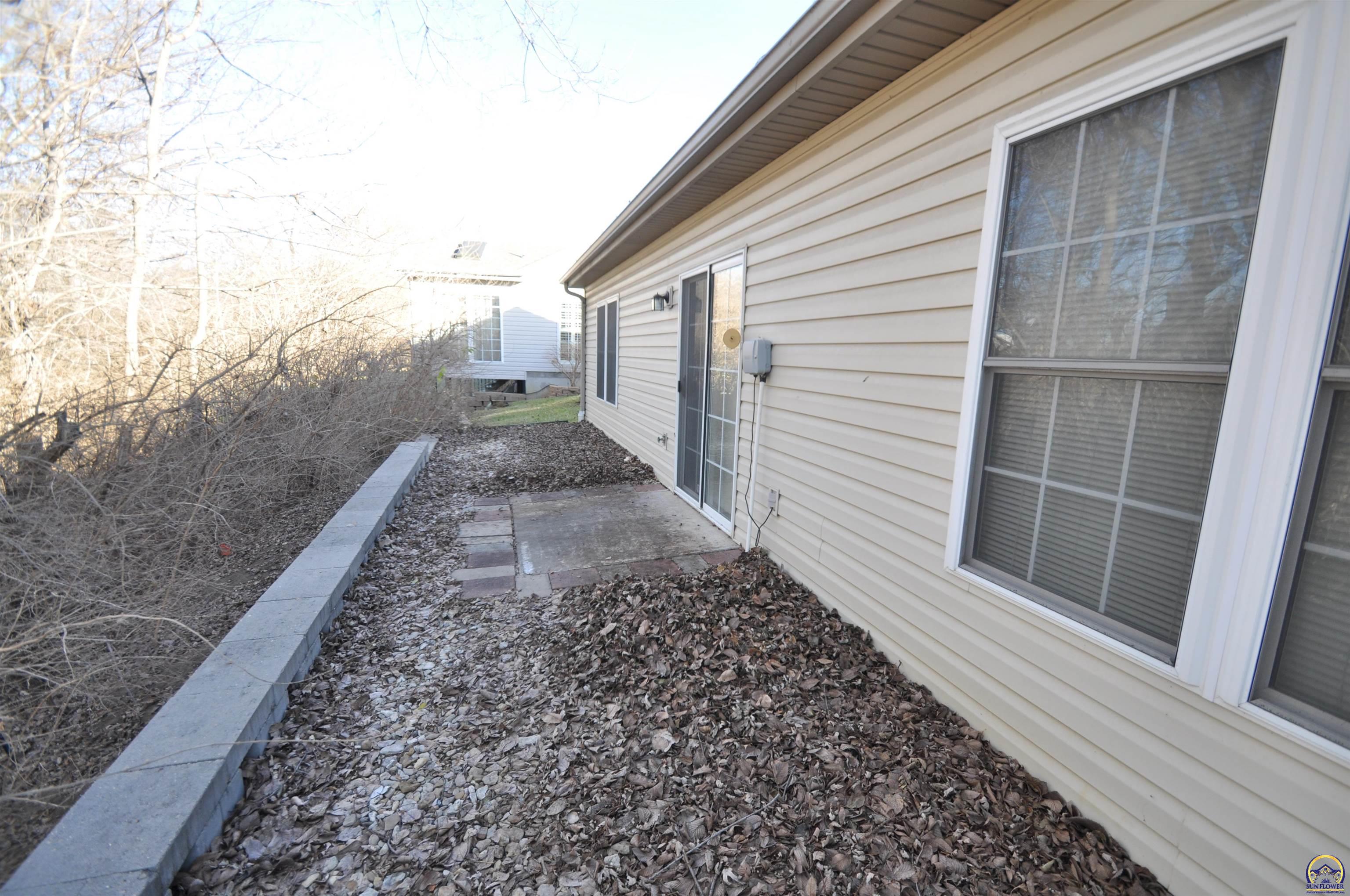 5822 Southwest Sterling Lane Topeka, KS 66604 - Photo 44 of 51 rear view