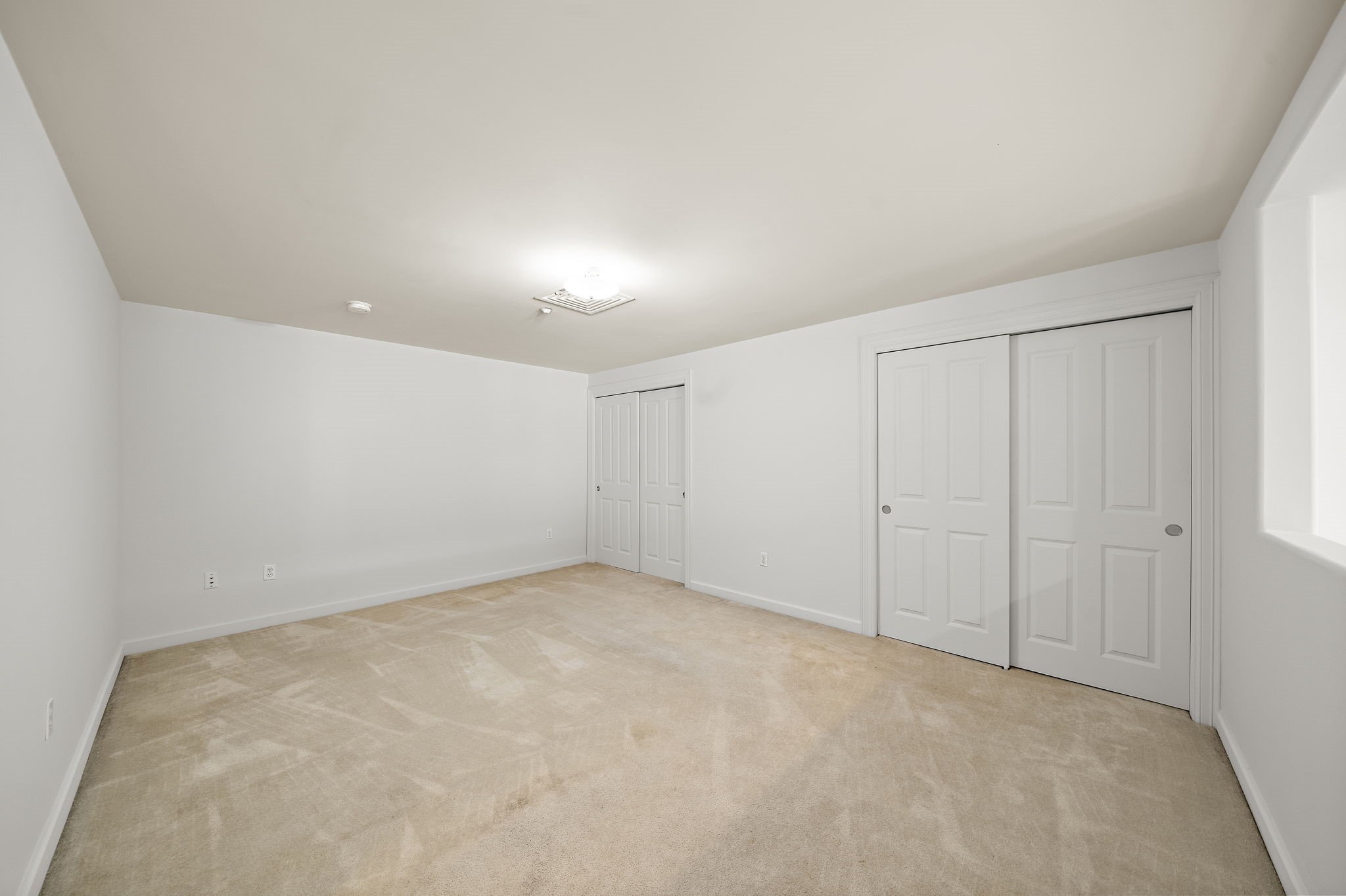 914 Main Street, Unit 1105 Houston, TX 77002 - Photo 9 of 22 a view of an empty room
