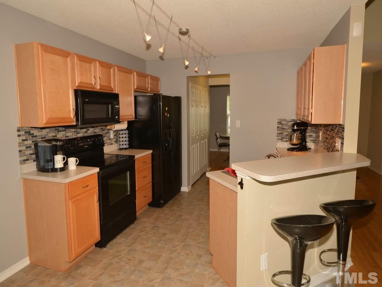 6225 Saybrooke Drive Raleigh, NC 27604 - Photo 4 of 25 Gallery Image 4