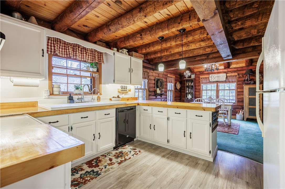 6284 Knapp Road Canandaigua Town, NY 14424 - Photo 12 of 49