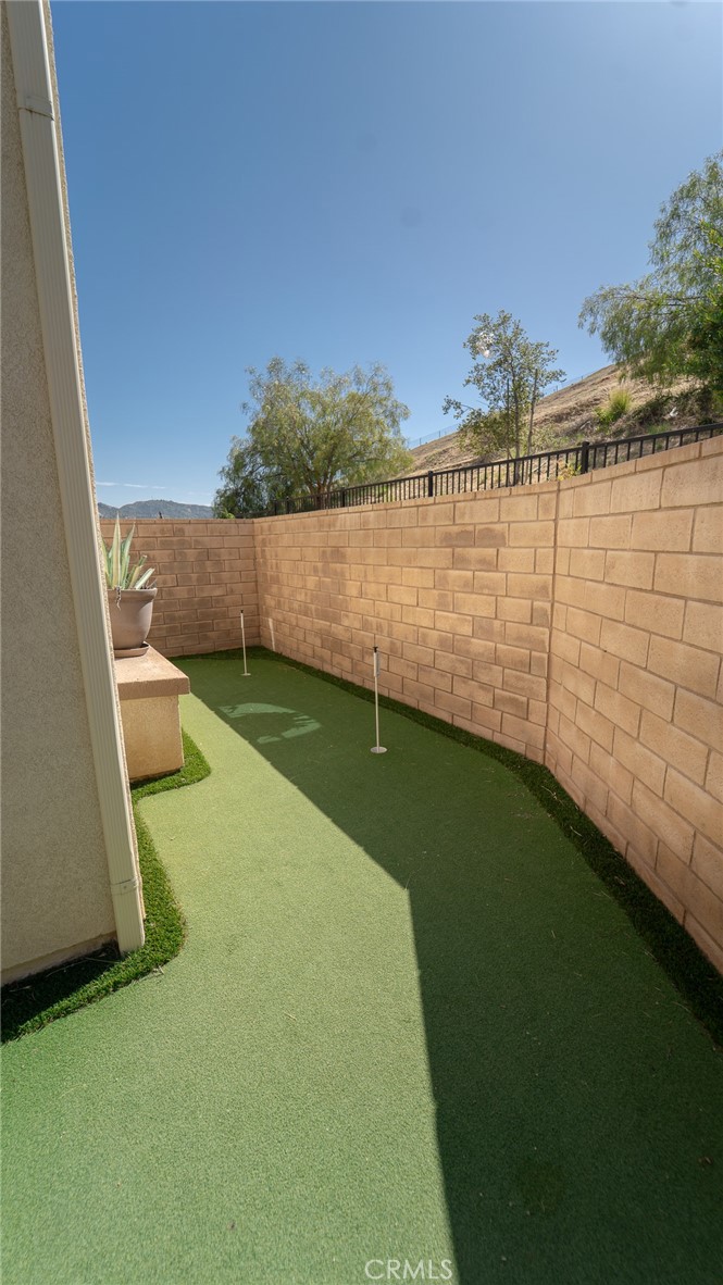 2469 Blossom Ridge Court, Unit 3 Simi Valley, CA 93063 - Photo 14 of 30