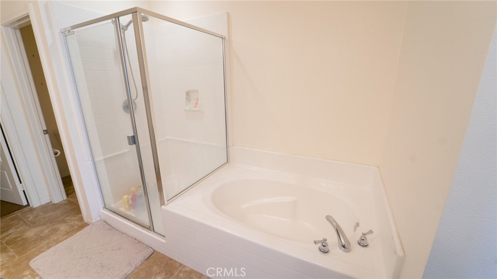 2469 Blossom Ridge Court, Unit 3 Simi Valley, CA 93063 - Photo 21 of 30