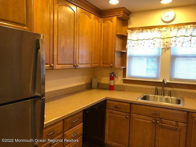 129 Bash Road Toms River, NJ 08753 - Photo 5 of 21 129 kitchen 2