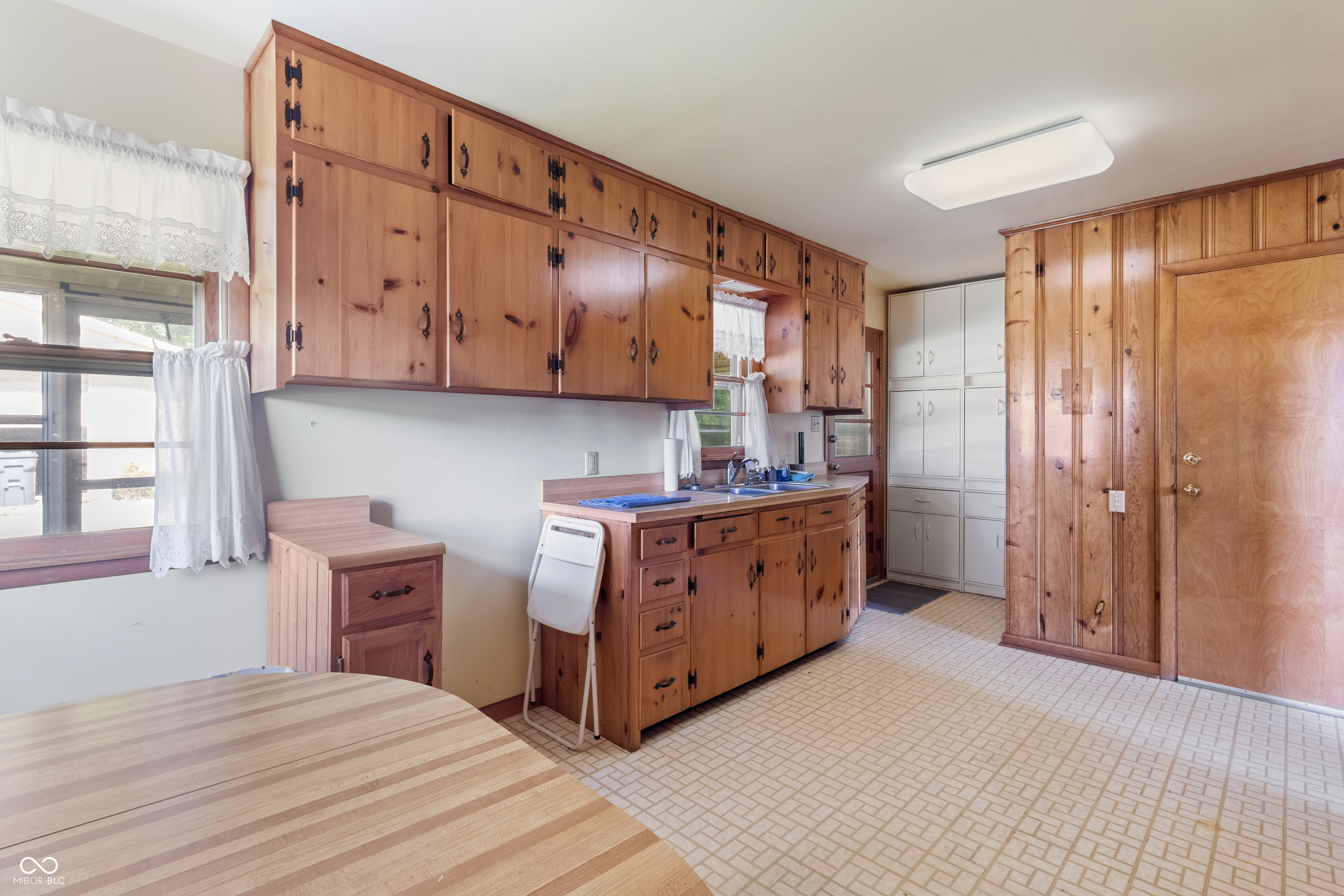 8950 Baker Road Indianapolis, IN 46259 - Photo 14 of 42