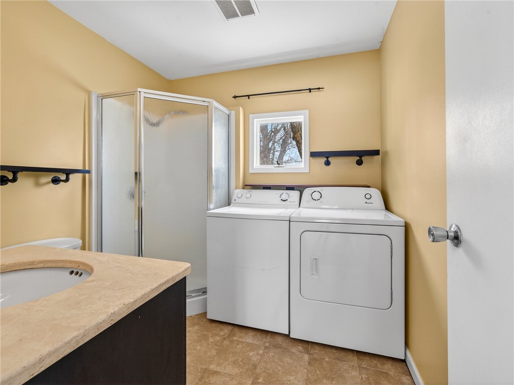 95 Summit Street Perinton, NY 14450 - Photo 12 of 33