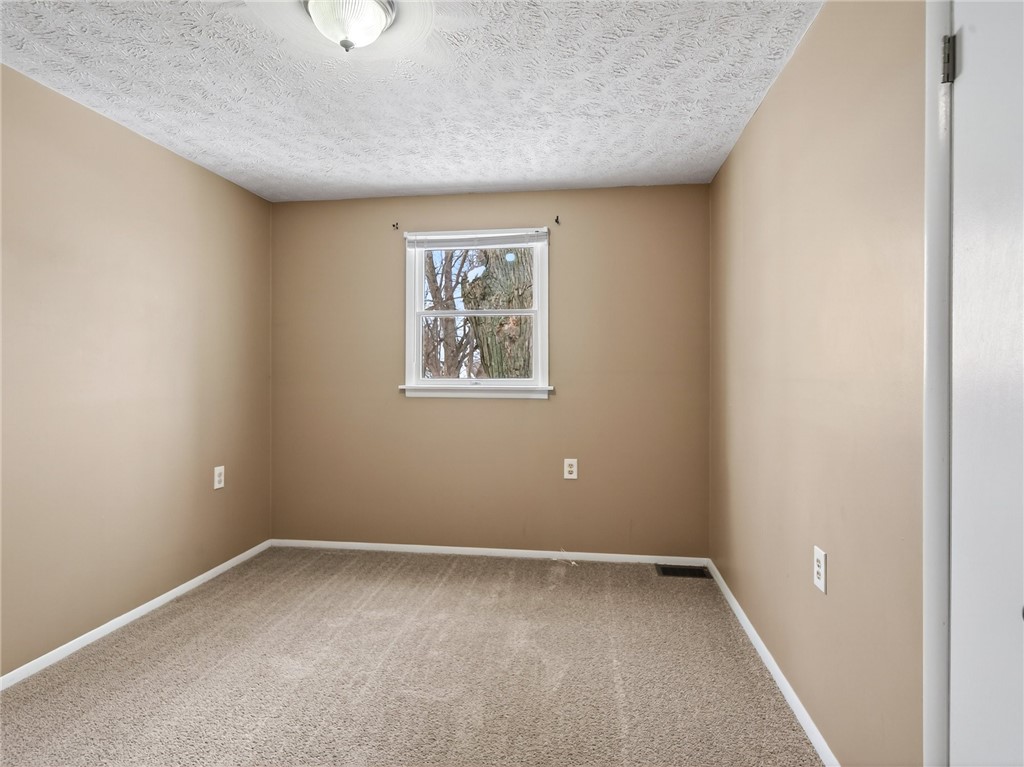 95 Summit Street Perinton, NY 14450 - Photo 17 of 33