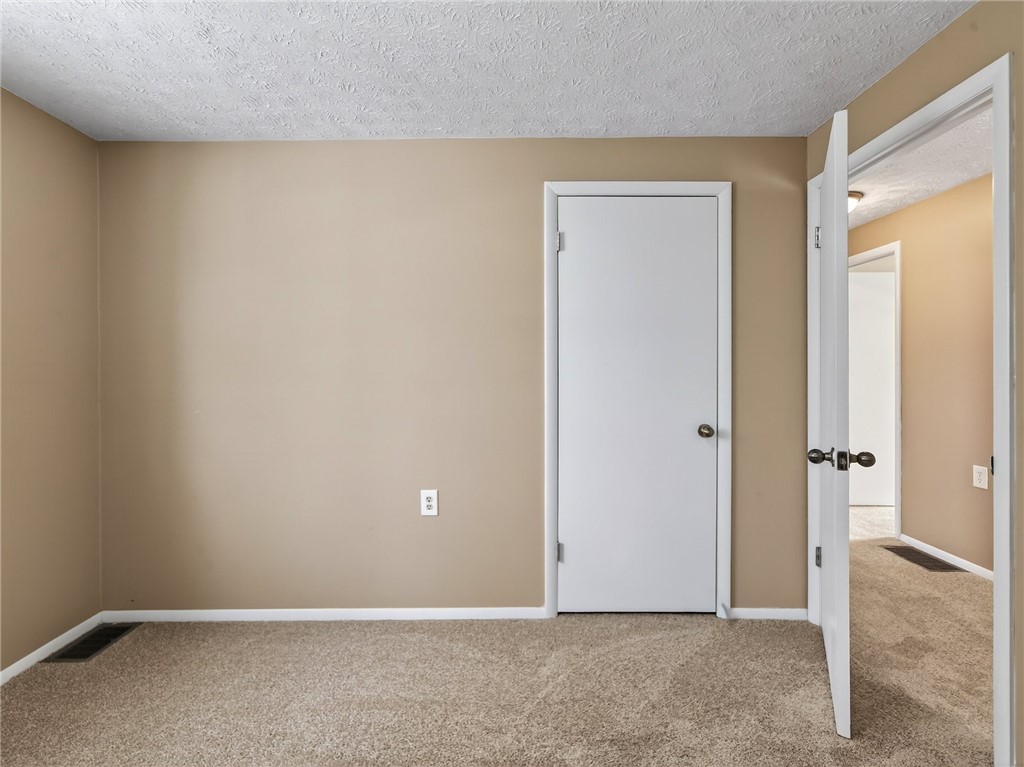 95 Summit Street Perinton, NY 14450 - Photo 18 of 33