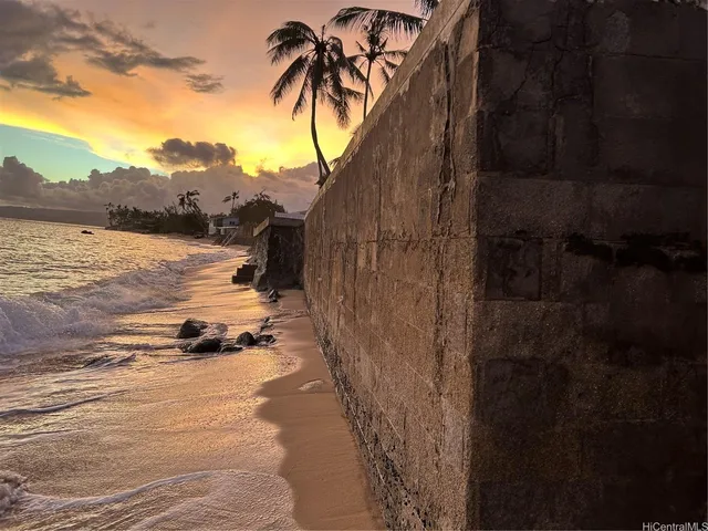 $2,150,000 | 68-687 Farrington Highway, Waialua, HI 96791