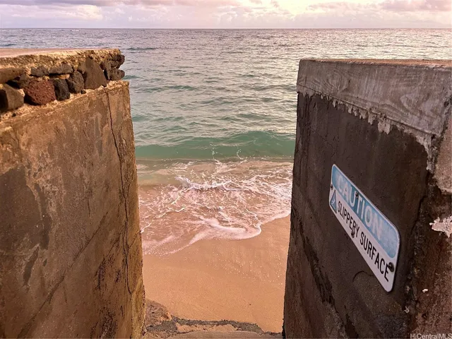 $2,150,000 | 68-687 Farrington Highway, Waialua, HI 96791